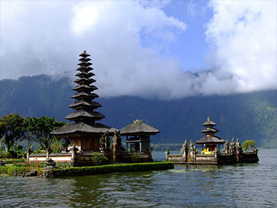 De tempel in de Vulkaan op Bali