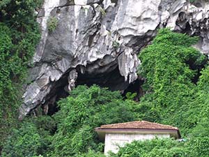 grot Hang Trinh Nu