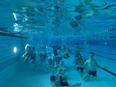 Foto an de groep onder water